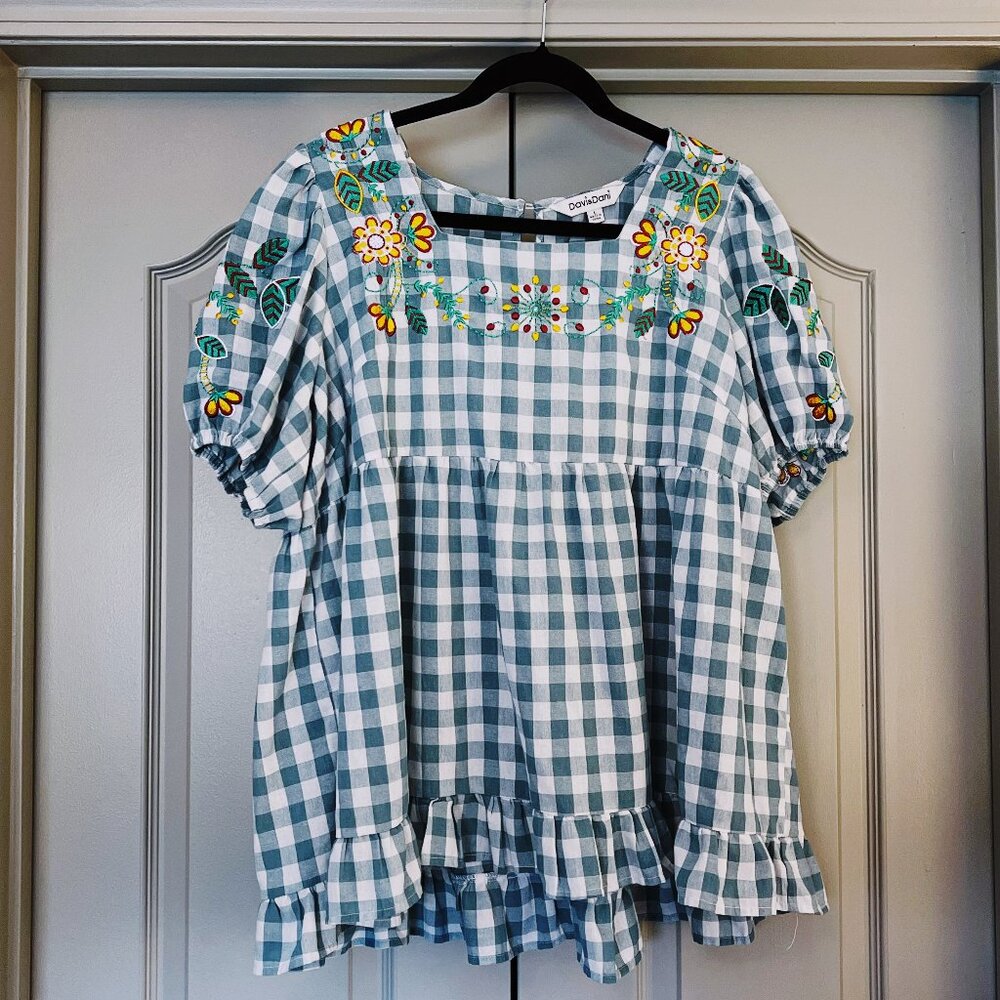 SOLD 💗 Davi & Dani Embroidered Gingham Top Women’s Large Blue Floral Boho - Picture 3 of 8